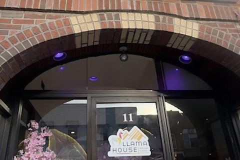 LLAMA HOUSE
